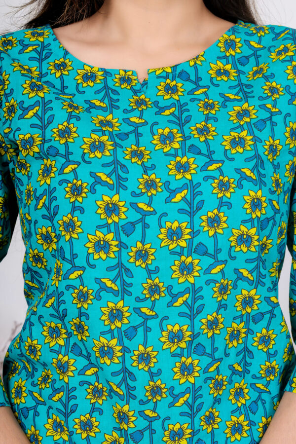 Ausuda Women Pure Cotton Floral Printed Co-Ord Set | Rama Blue Casual Top & Pant Set