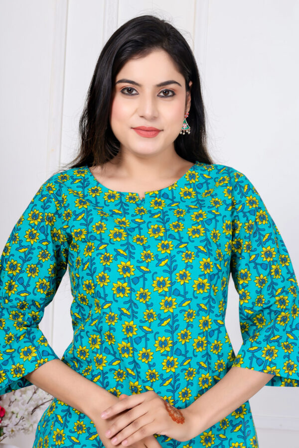 Ausuda Women Pure Cotton Floral Printed Co-Ord Set | Rama Blue Casual Top & Pant Set