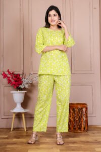 Ausuda Women Pure Cotton Printed Co-Ord Set | Parrot Green Casual Top & Pant Set