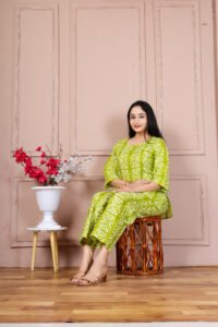 Ausuda Women Pure Cotton Printed Co-Ord Set | Green Casual Top & Pant Set