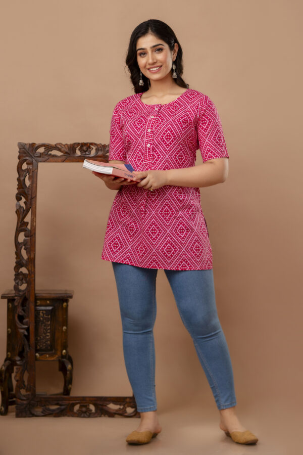 Ausuda Women Pure Cotton Pink Geometric Printed Short Kurti | Casual Ethnic Wear for Everyday Comfort