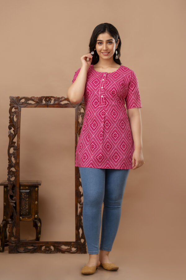 Ausuda Women Pure Cotton Pink Geometric Printed Short Kurti | Casual Ethnic Wear for Everyday Comfort