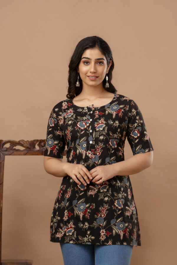 ASD_ShortKurti-2029-A Ausuda Women Pure Cotton Black Floral Printed Short Kurti | Casual Ethnic Wear for Everyday Comfort