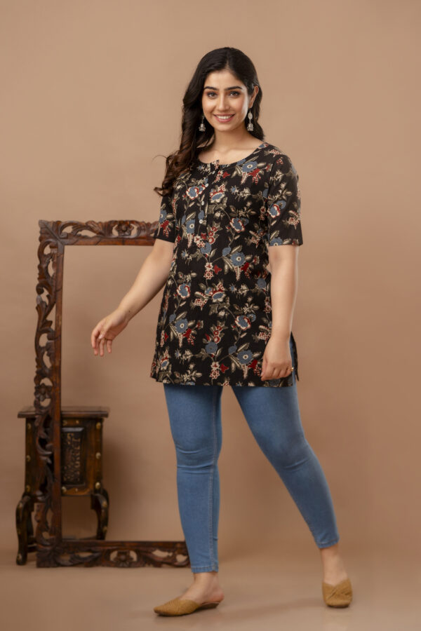 ASD_ShortKurti-2029-D Ausuda Women Pure Cotton Black Floral Printed Short Kurti | Casual Ethnic Wear for Everyday Comfort